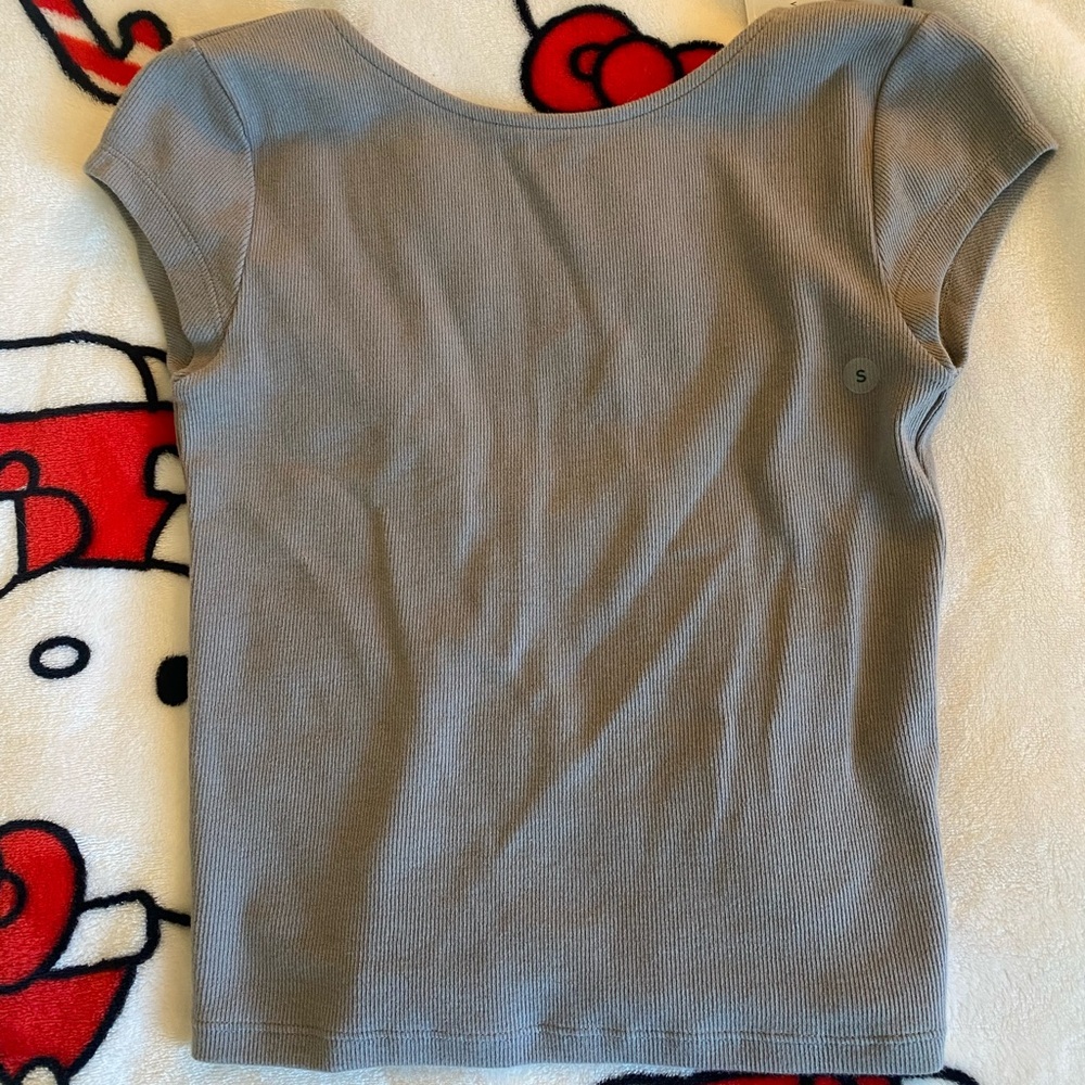 NWT American Eagle gray cropped open back tee